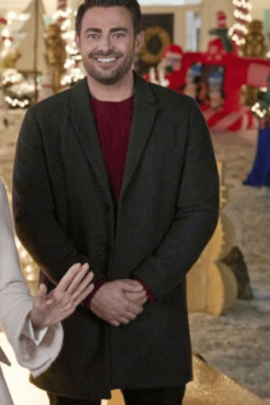 The Christmas House 2 Deck Those Halls Jonathan Bennett Coat