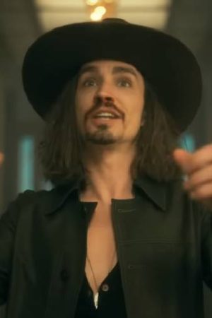 The Umbrella Academy S03 Robert Sheehan Black Coat